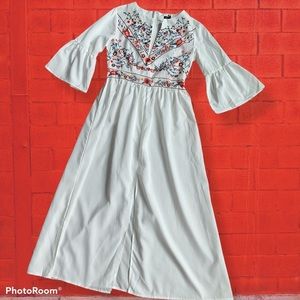New Vonda White/Floral Boho Peasant Dress
